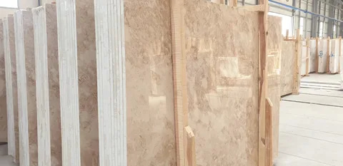 تصویر 4 از سنگ تراورتن کرم استخراج شده از معادن معتبر با کیفیت ممتاز